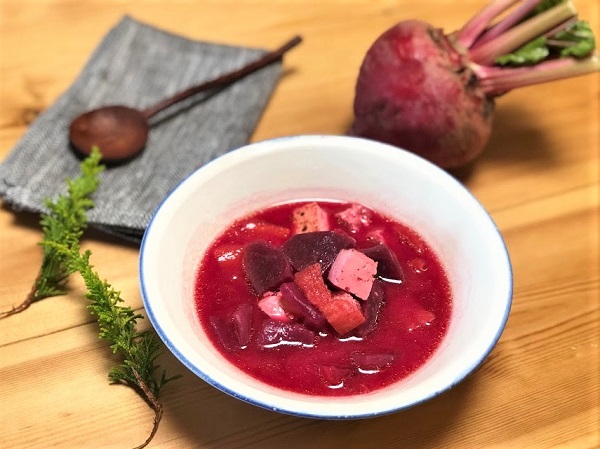 真っ赤な野菜ビーツの3つのヴィーガンスープ 野菜とレンズ豆のボルシチ 桃色ビシソワーズ ビーツのけんちん汁