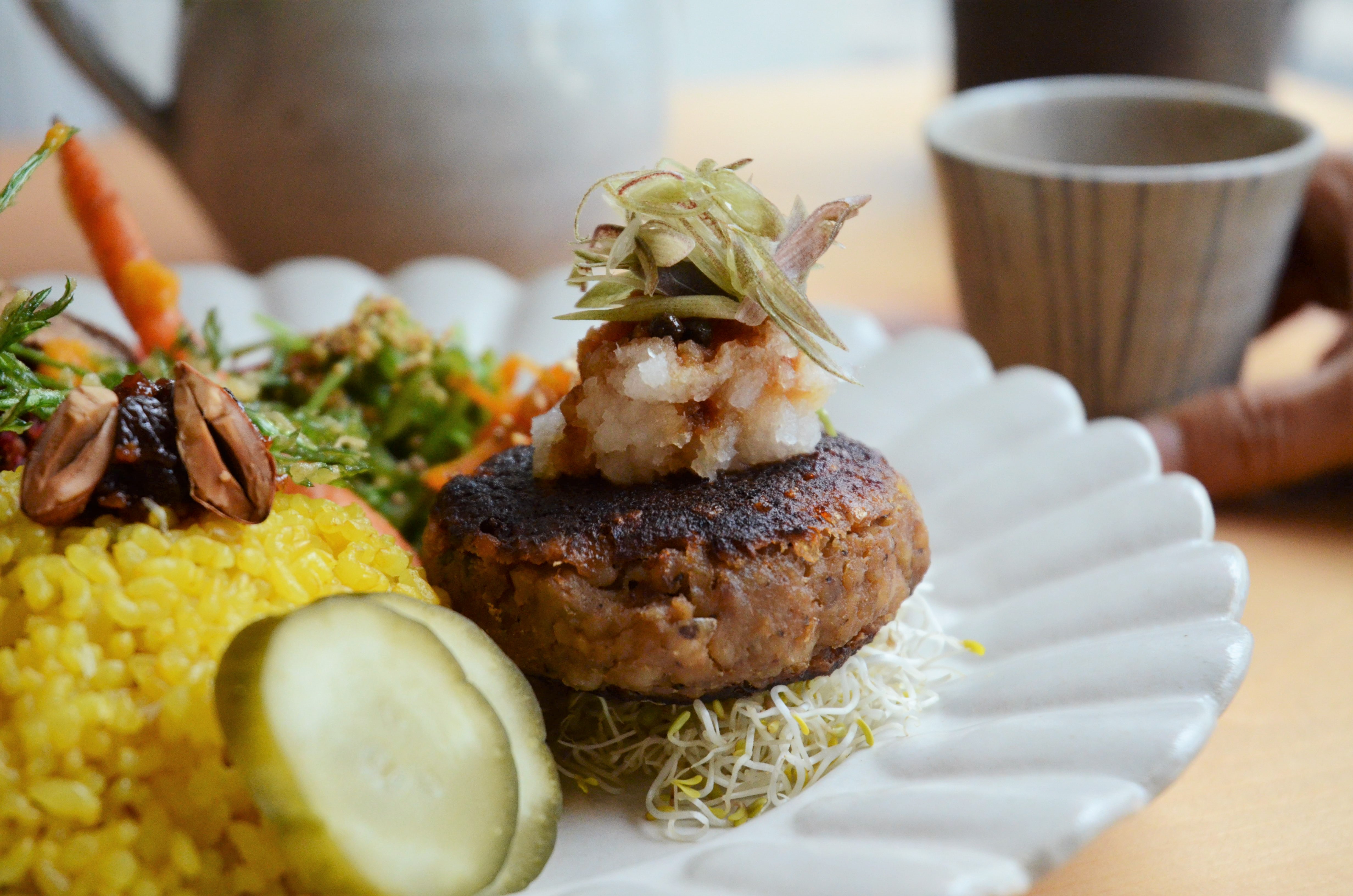 Mique ミケ 駒沢大学駅 美しいビーガン料理に 癒しとアートの空間